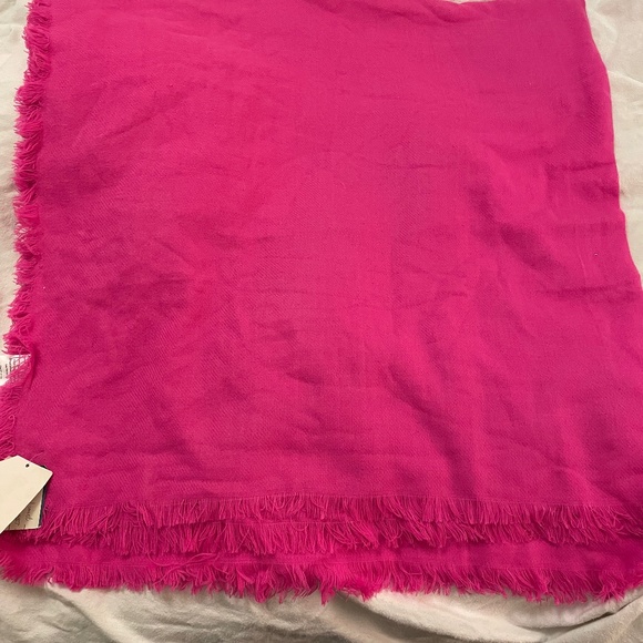 Fuchsia Shawl
